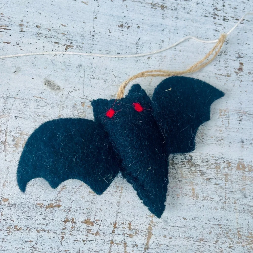 *Bats and Pumpkins Halloween Felt Garland